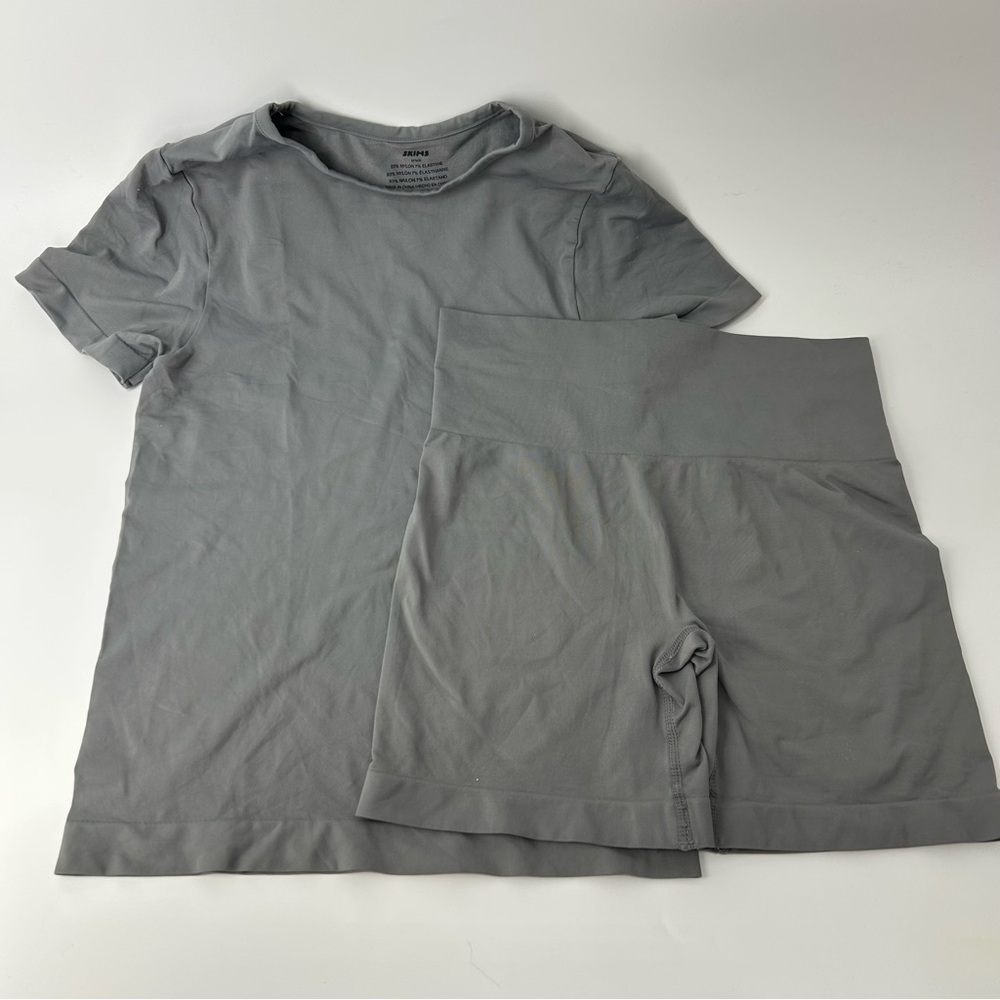 SKIMS Light Gray Workout Set Size Medium